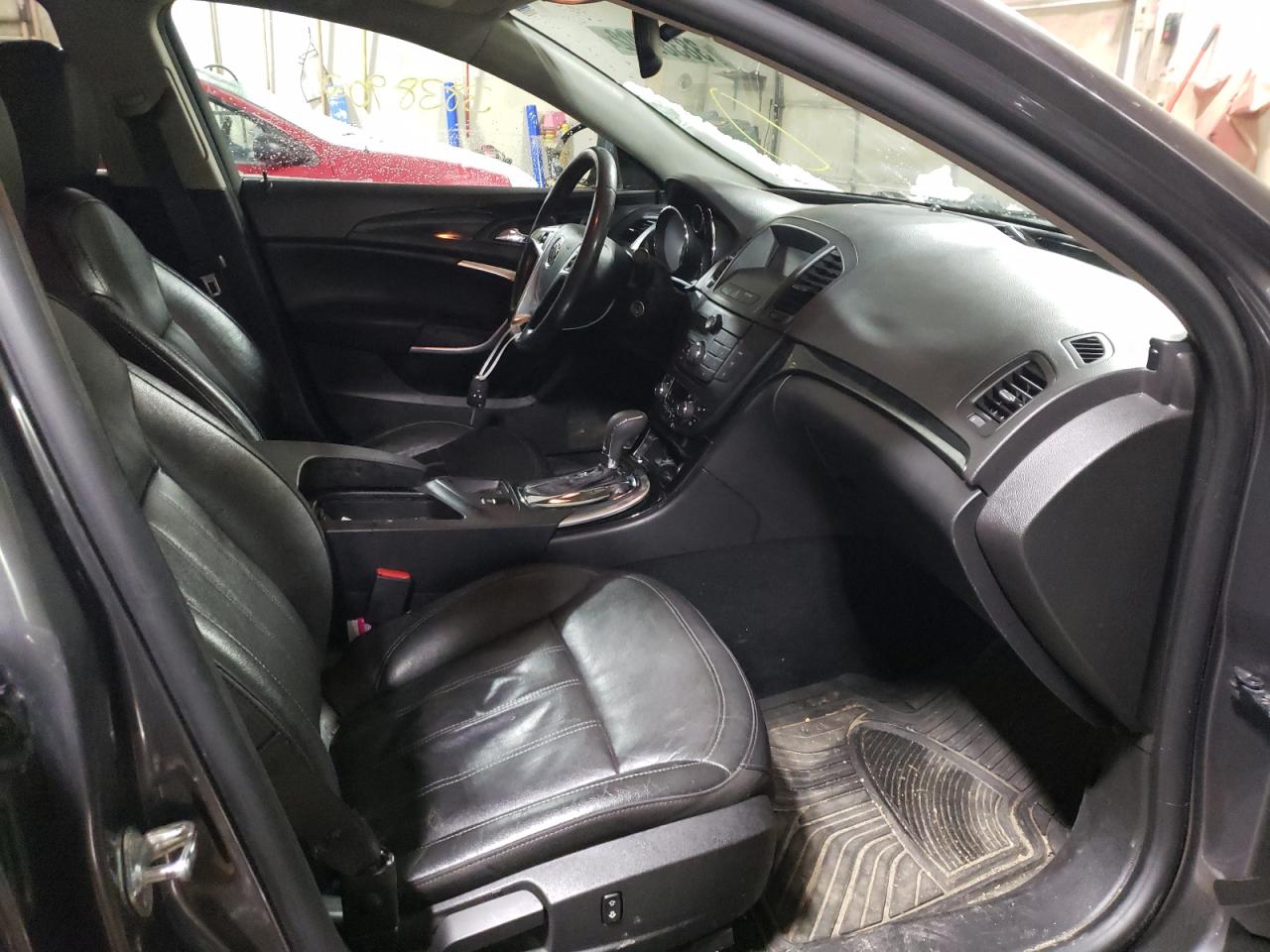 Photo 5 from auction – 2011 BUICK REGAL CXL with VIN W04GN5EC3B1111746