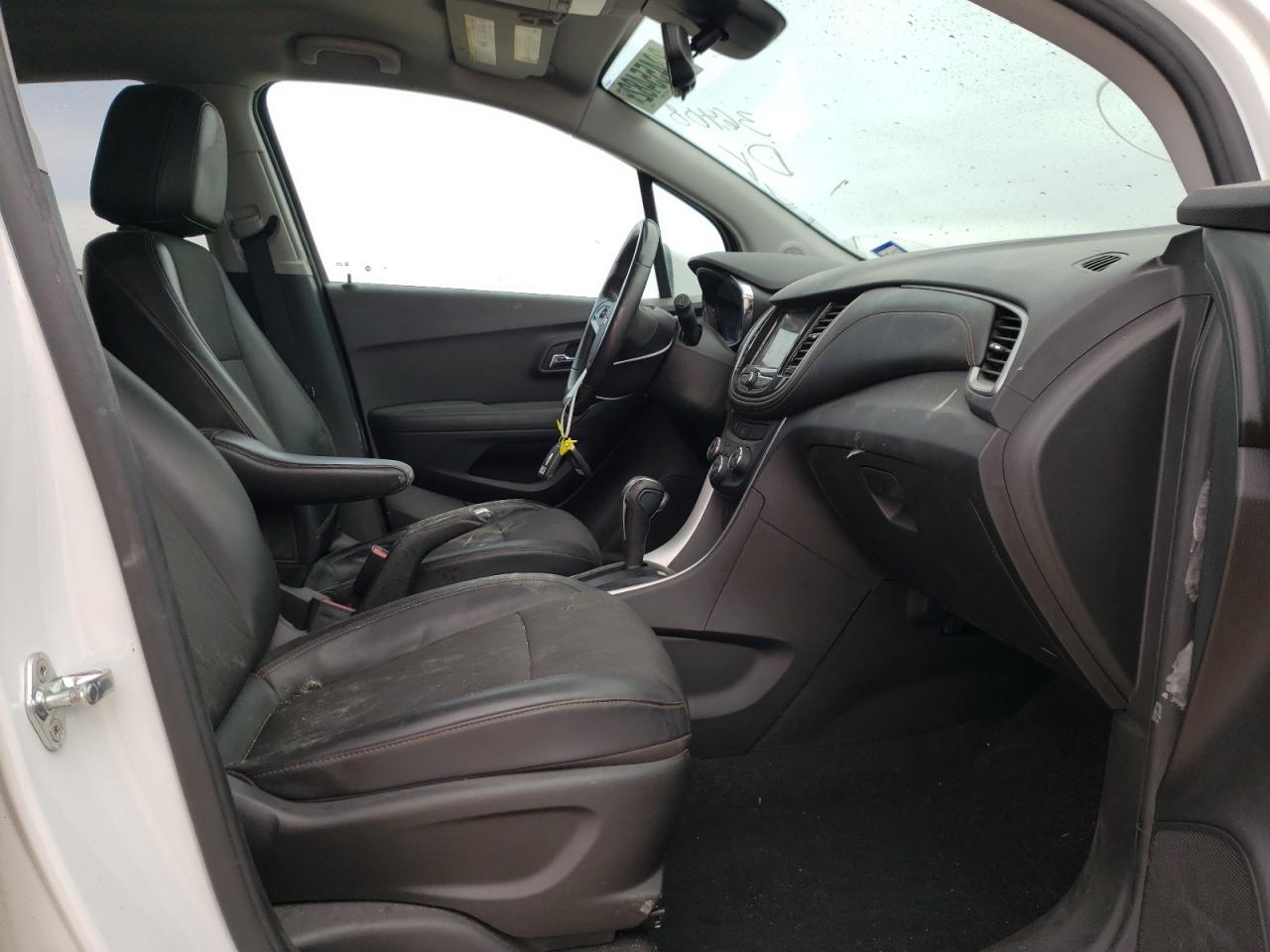 Photo 5 from auction – 2019 CHEVROLET TRAX 1LT with VIN KL7CJLSB5KB889876