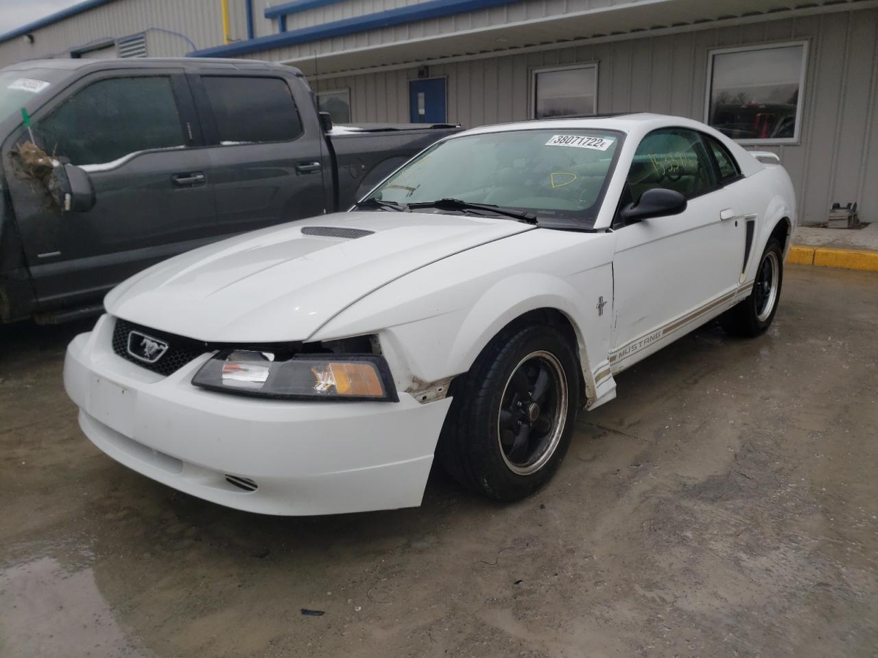 Photo 2 from auction – 2001 FORD MUSTANG with VIN 1FAFP40461F193033