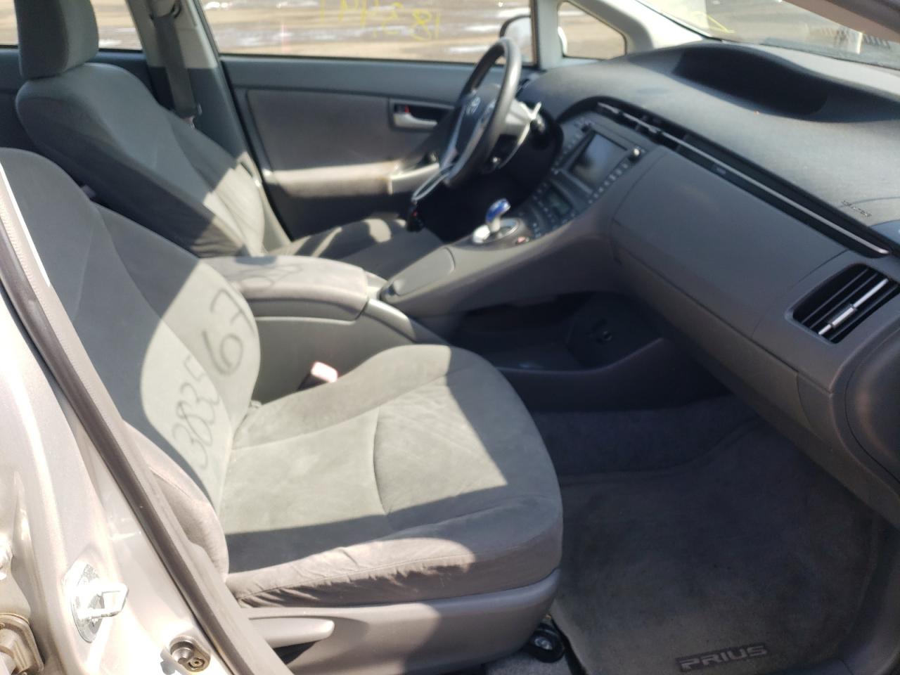 Photo 5 from auction – 2010 TOYOTA PRIUS with VIN JTDKN3DU7A0185531