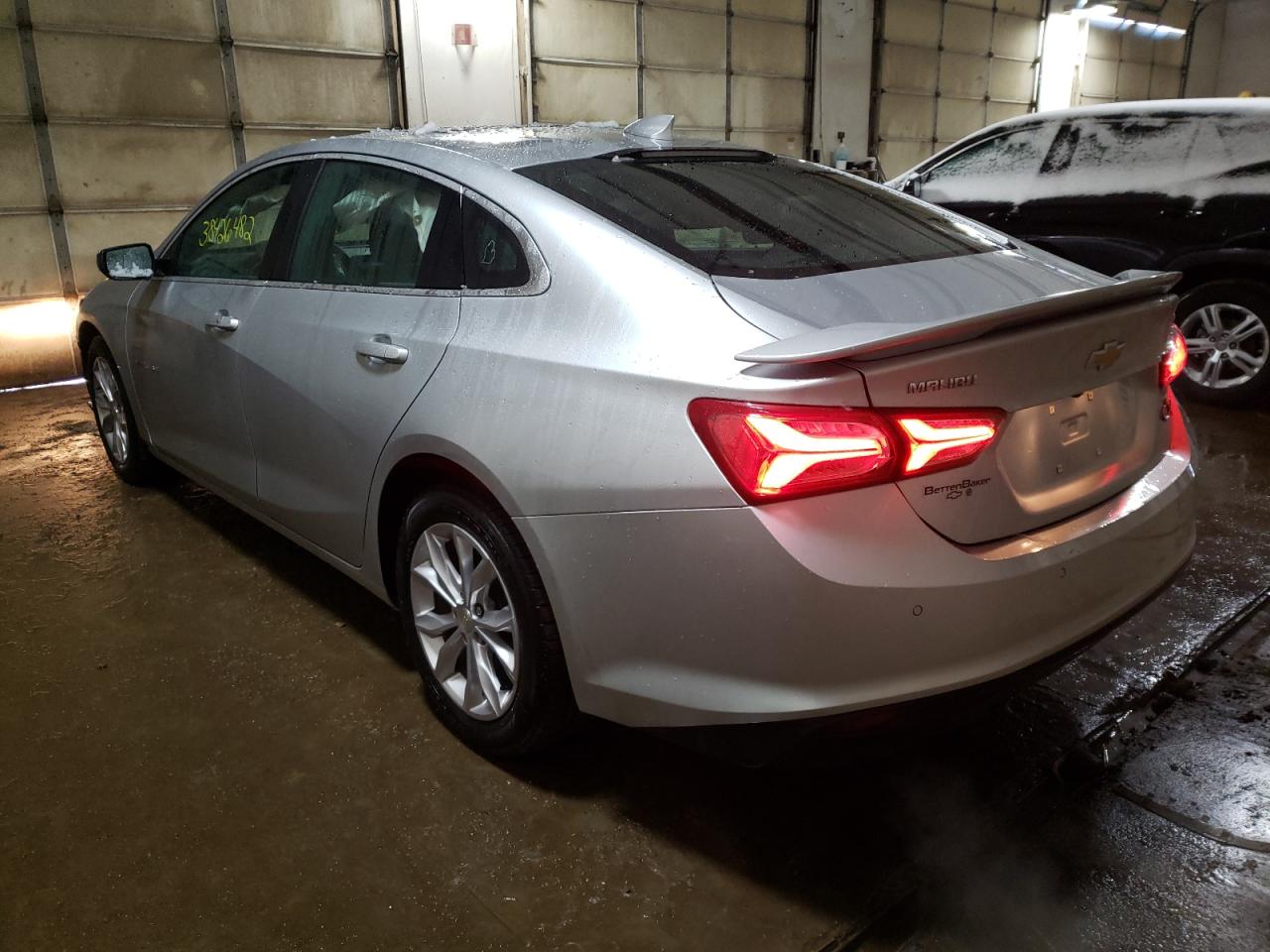 Photo 3 from auction – 2019 CHEVROLET MALIBU LT with VIN 1G1ZD5ST2KF209412