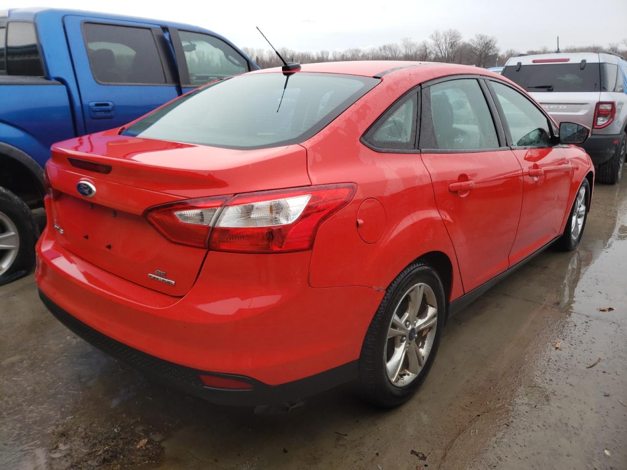 Photo 4 from auction – 2014 FORD FOCUS SE with VIN 1FADP3F26EL278159