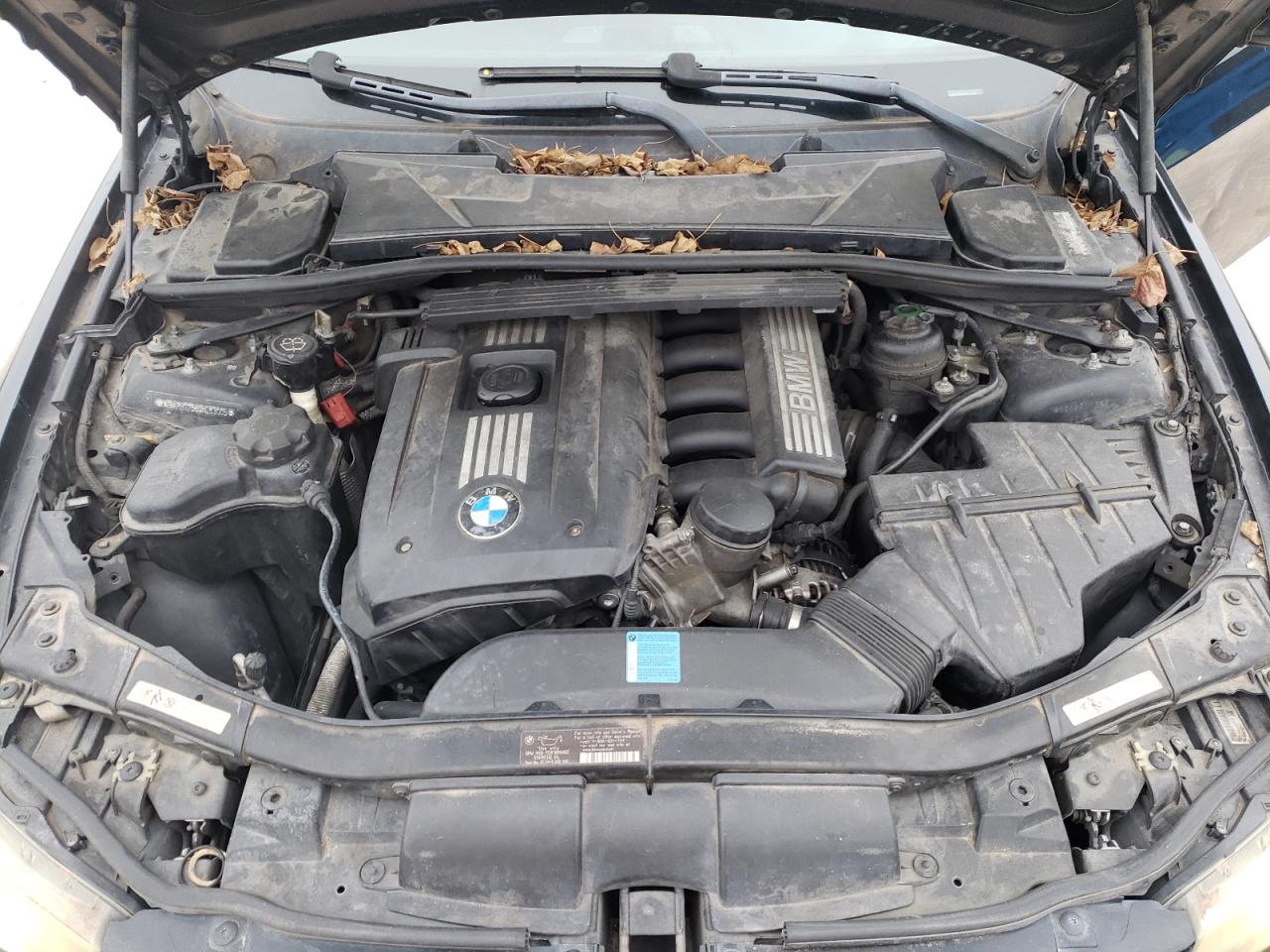 Photo 7 from auction – 2009 BMW 328 I with VIN WBAPH77569NL83005