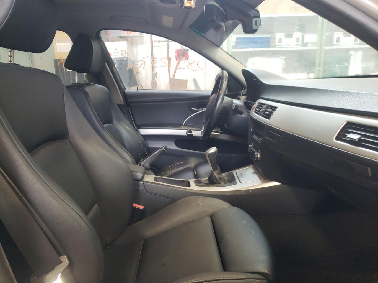 Photo 5 from auction – 2007 BMW 335 XI with VIN WBAVD535X7AV14647