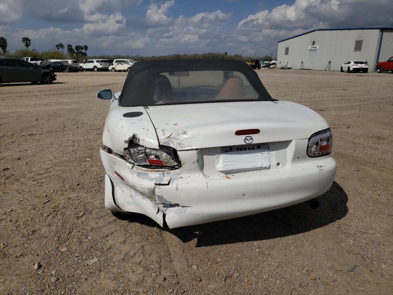 Photo 9 from auction – 2001 MAZDA MX-5 MIATA with VIN JM1NB353210212016