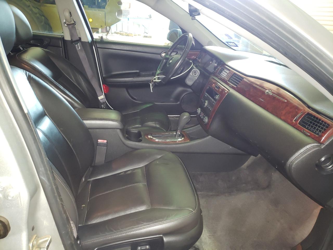 Photo 5 from auction – 2010 CHEVROLET IMPALA LT with VIN 2G1WB5EK8A1145555