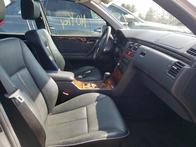 Photo 8 from auction – 2000 MERCEDES-BENZ E 430 with VIN WDBJF70JXYA993841