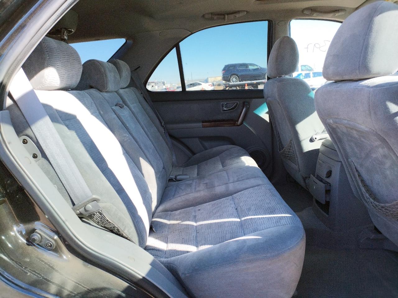 Photo 6 from auction – 2005 KIA SORENTO EX with VIN KNDJC733955369718