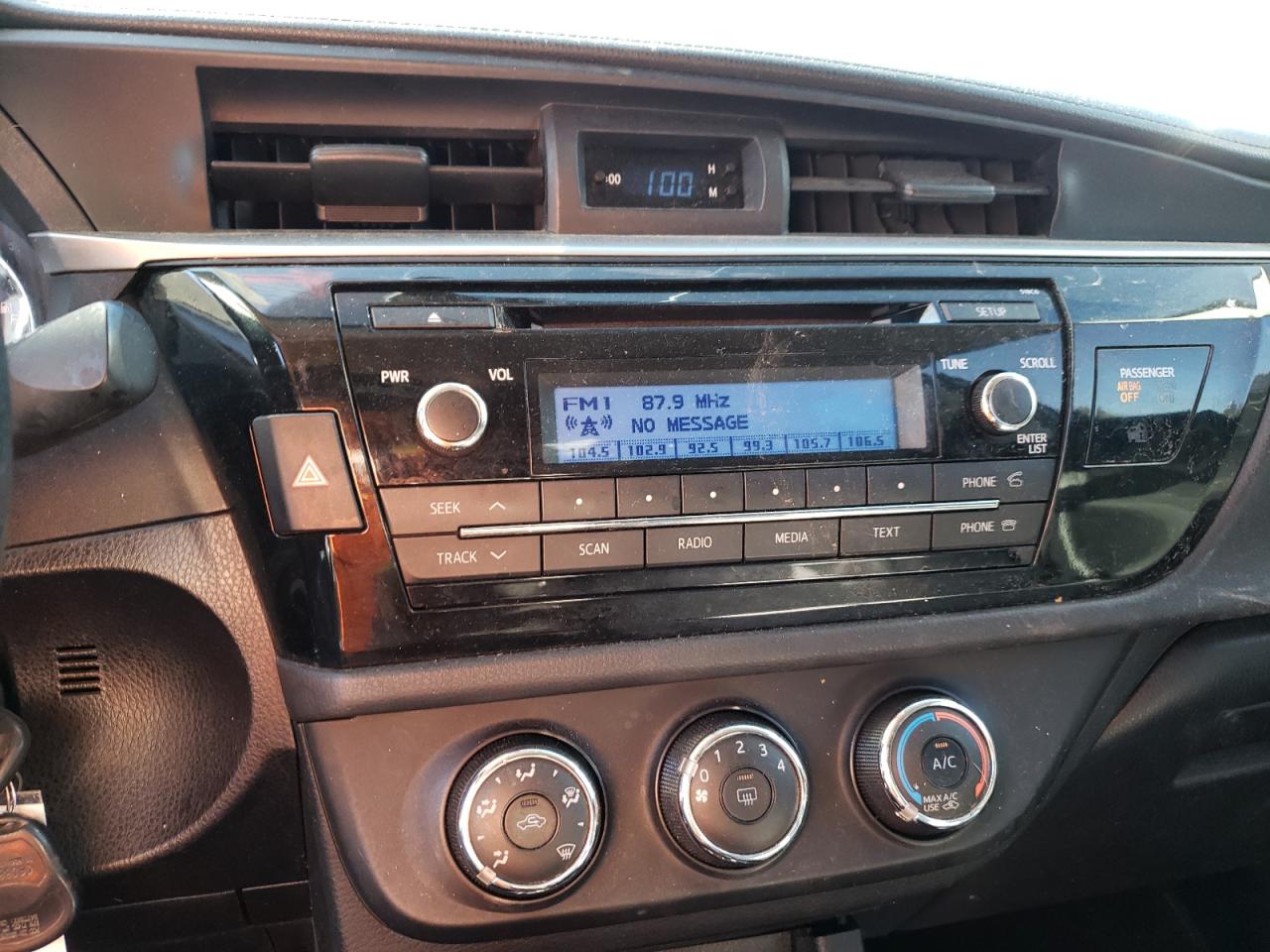 Photo 9 from auction – 2015 TOYOTA COROLLA with VIN 5YFBURHEXFP198778