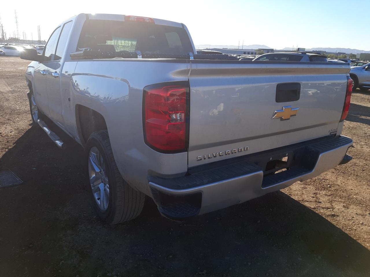 Photo 3 from auction – 2018 CHEVROLET SILVERADO with VIN 1GCRCPEC7JZ367128