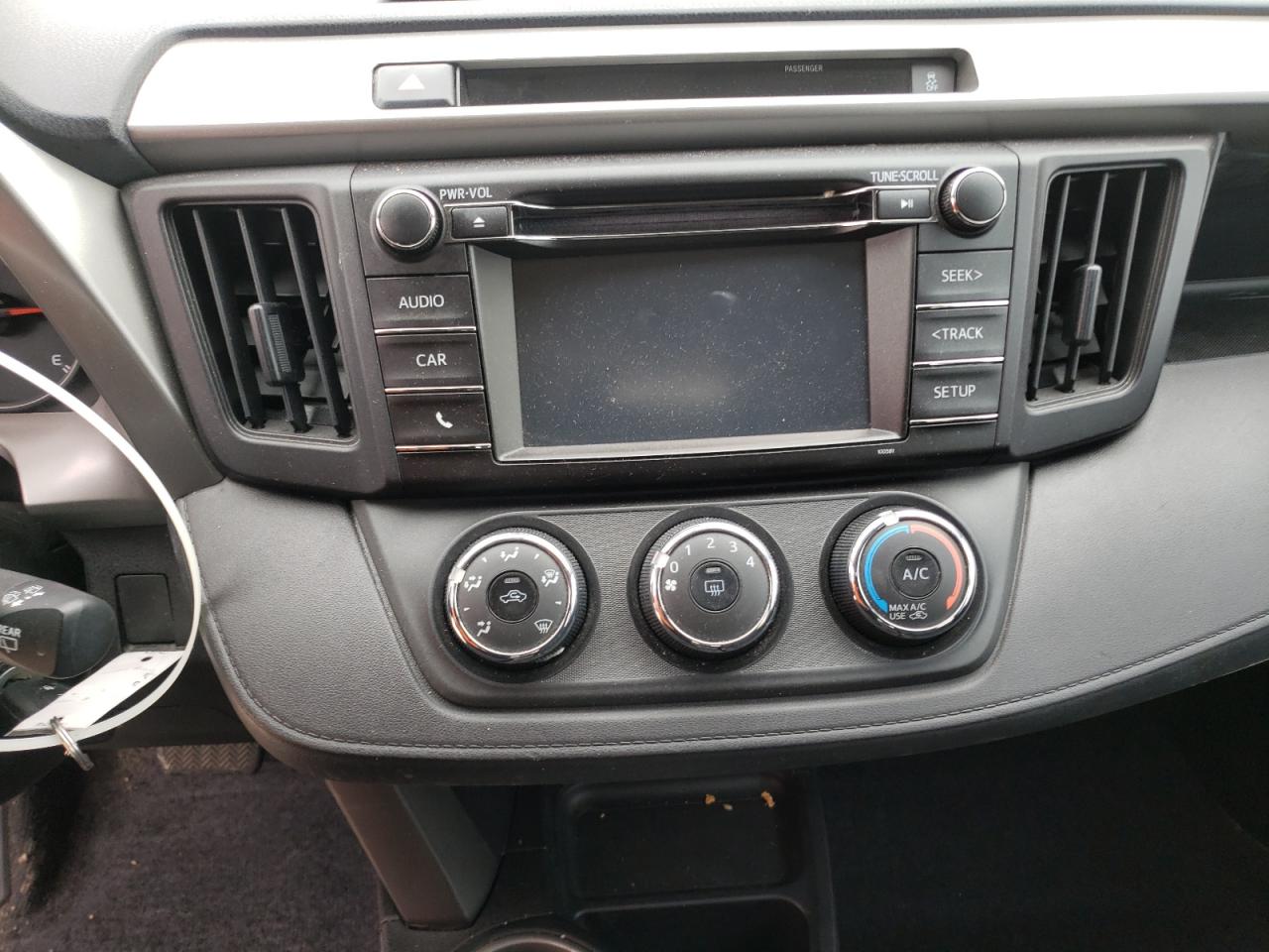Photo 9 from auction – 2016 TOYOTA RAV4 LE with VIN 2T3ZFREV3GW282512