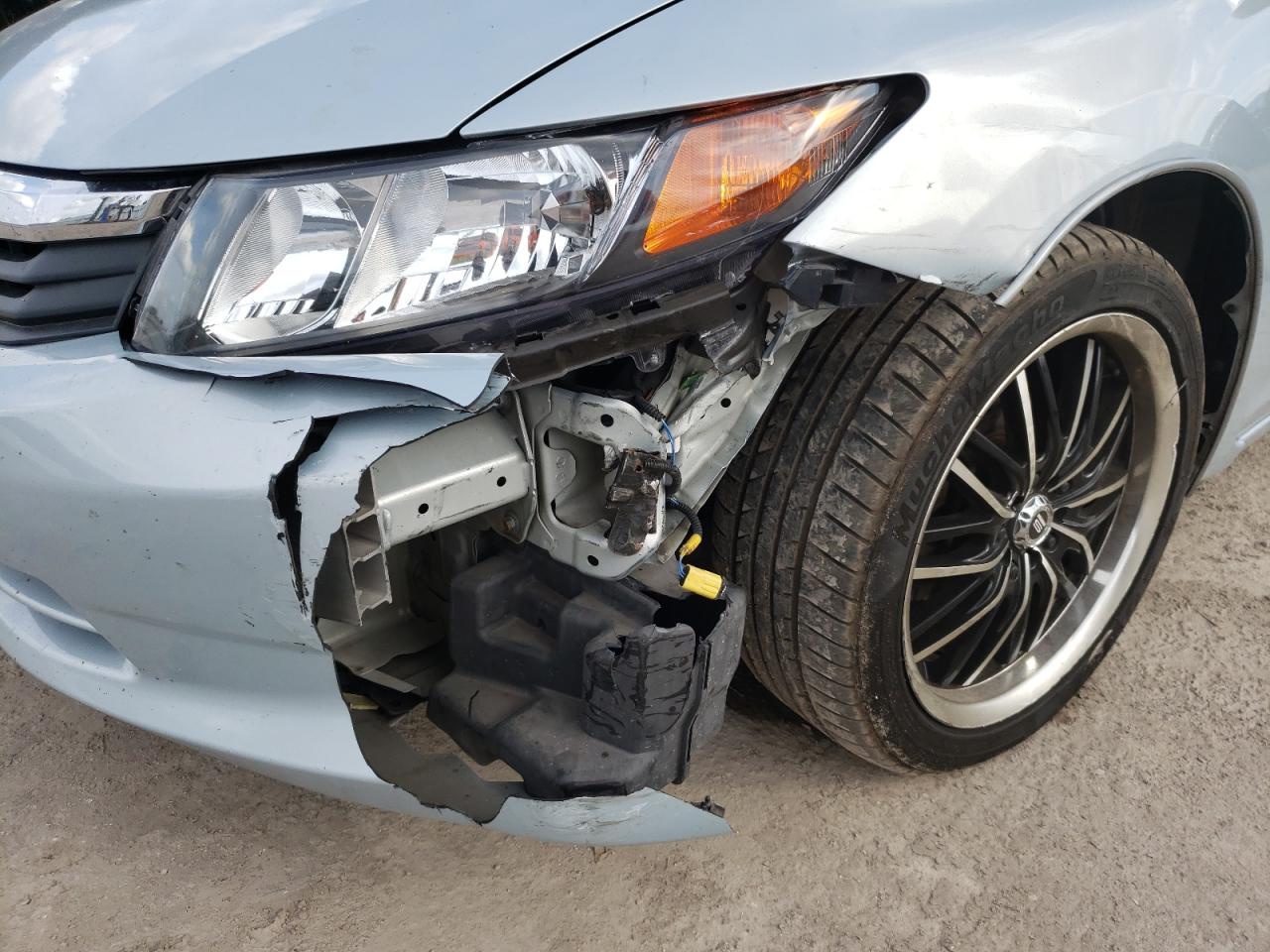 Photo 9 from auction – 2012 HONDA CIVIC LX with VIN 19XFB2F58CE011746