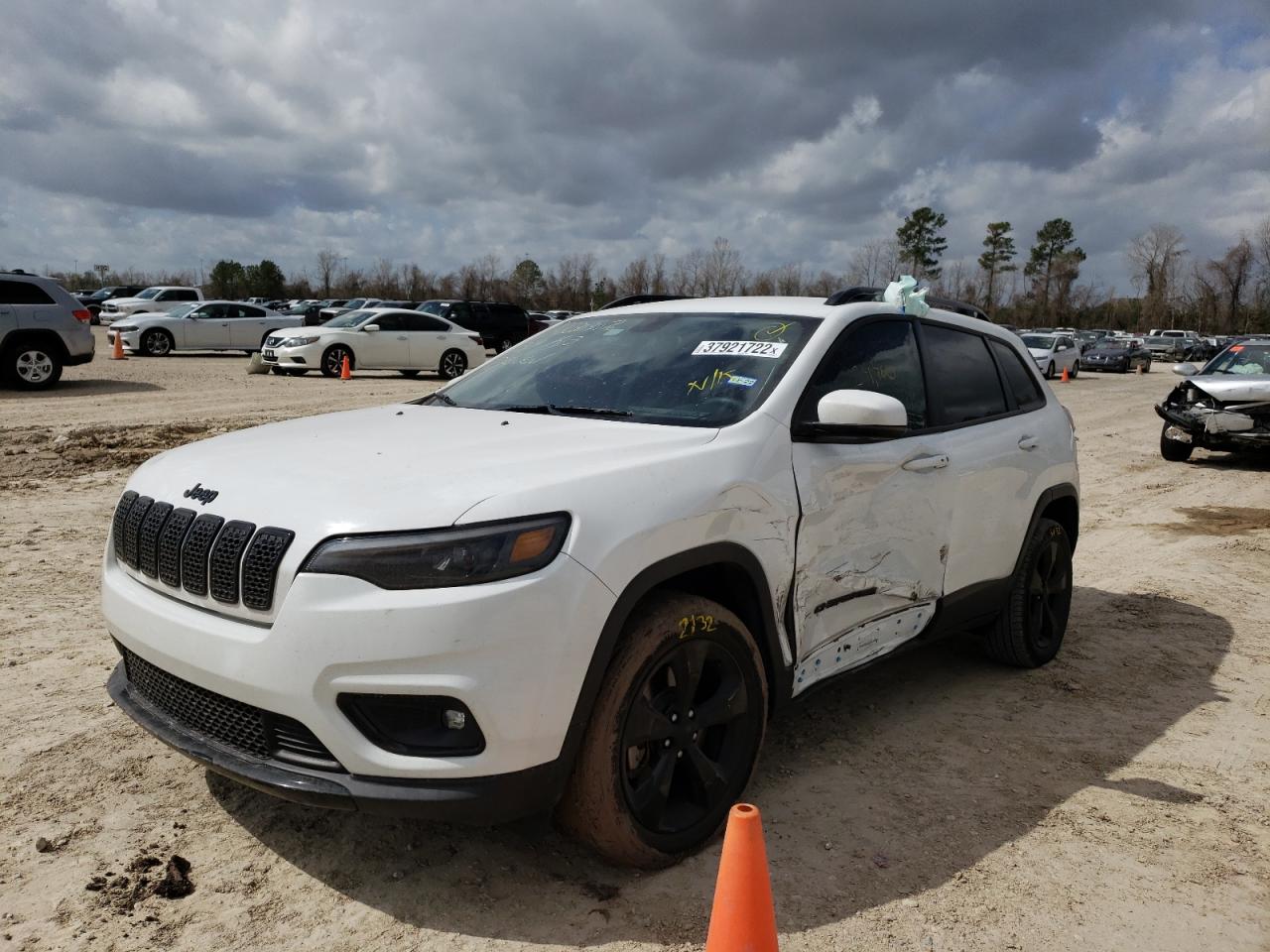 Photo 2 from auction – 2019 JEEP CHEROKEE L with VIN 1C4PJLLBXKD285957