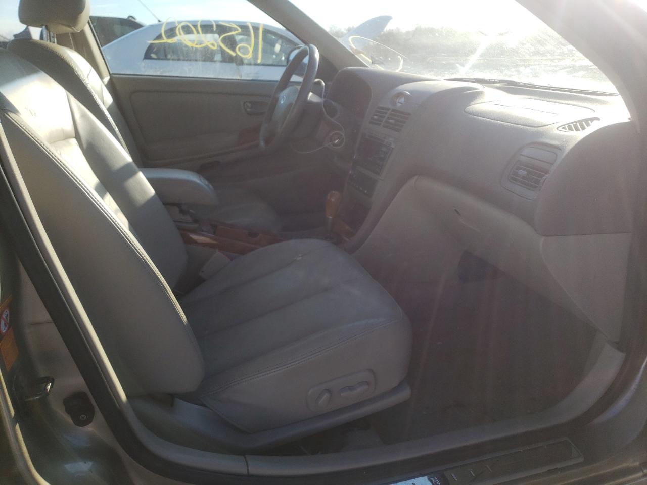 Photo 5 from auction – 2004 INFINITI I35 with VIN JNKDA31AX4T204542