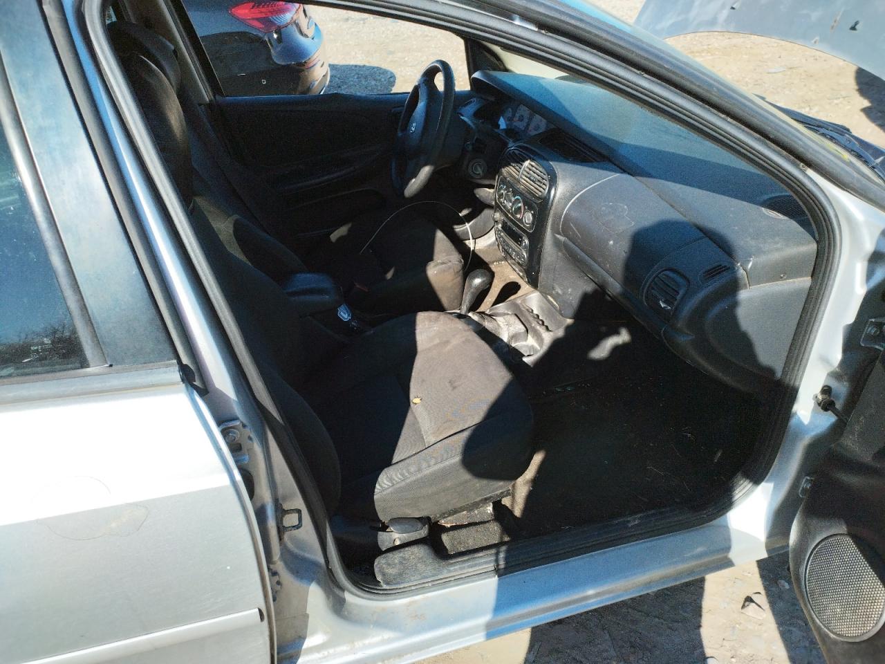 Photo 5 from auction – 2005 DODGE NEON SXT with VIN 1B3ES56C95D117494