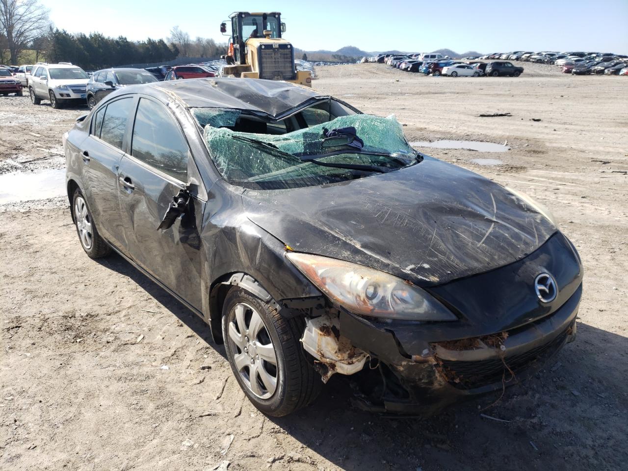 MAZDA 3 I 2010 with VIN JM1BL1SF7A1253612 - Photo from auction