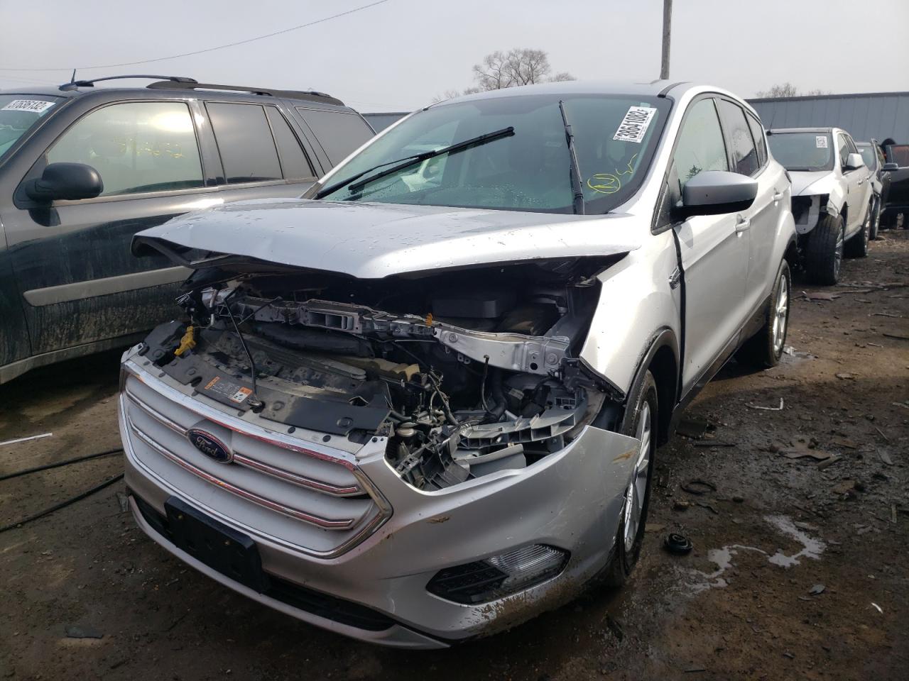 Photo 2 from auction – 2019 FORD ESCAPE SE with VIN 1FMCU0GD9KUA13685