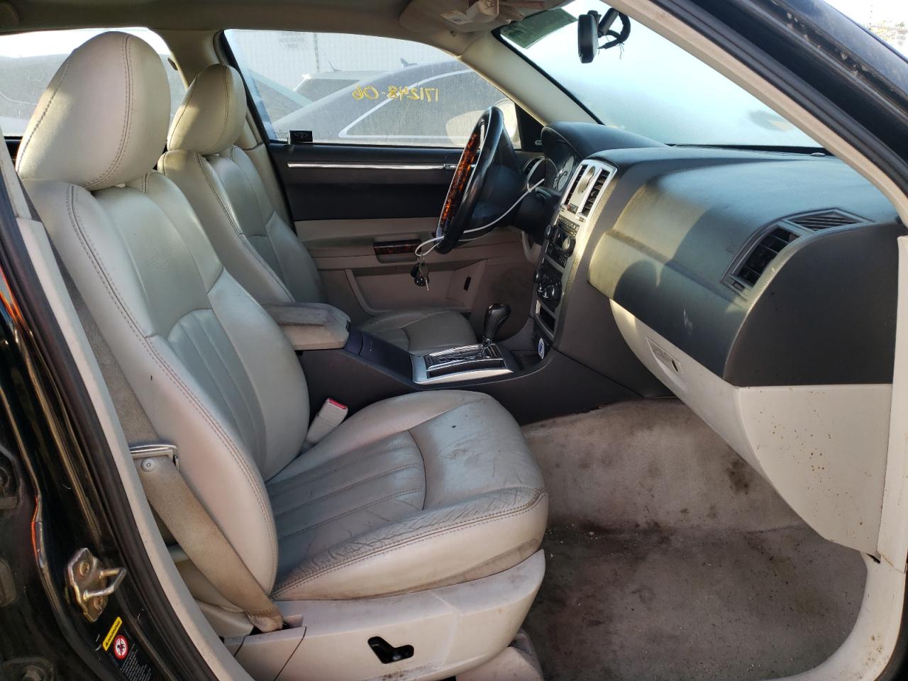 Photo 5 from auction – 2006 CHRYSLER 300C with VIN 2C3LA63HX6H159390