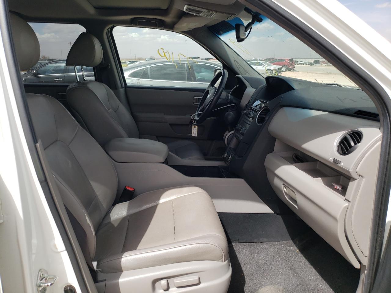 Photo 5 from auction – 2012 HONDA PILOT EXLN with VIN 5FNYF3H76CB036141
