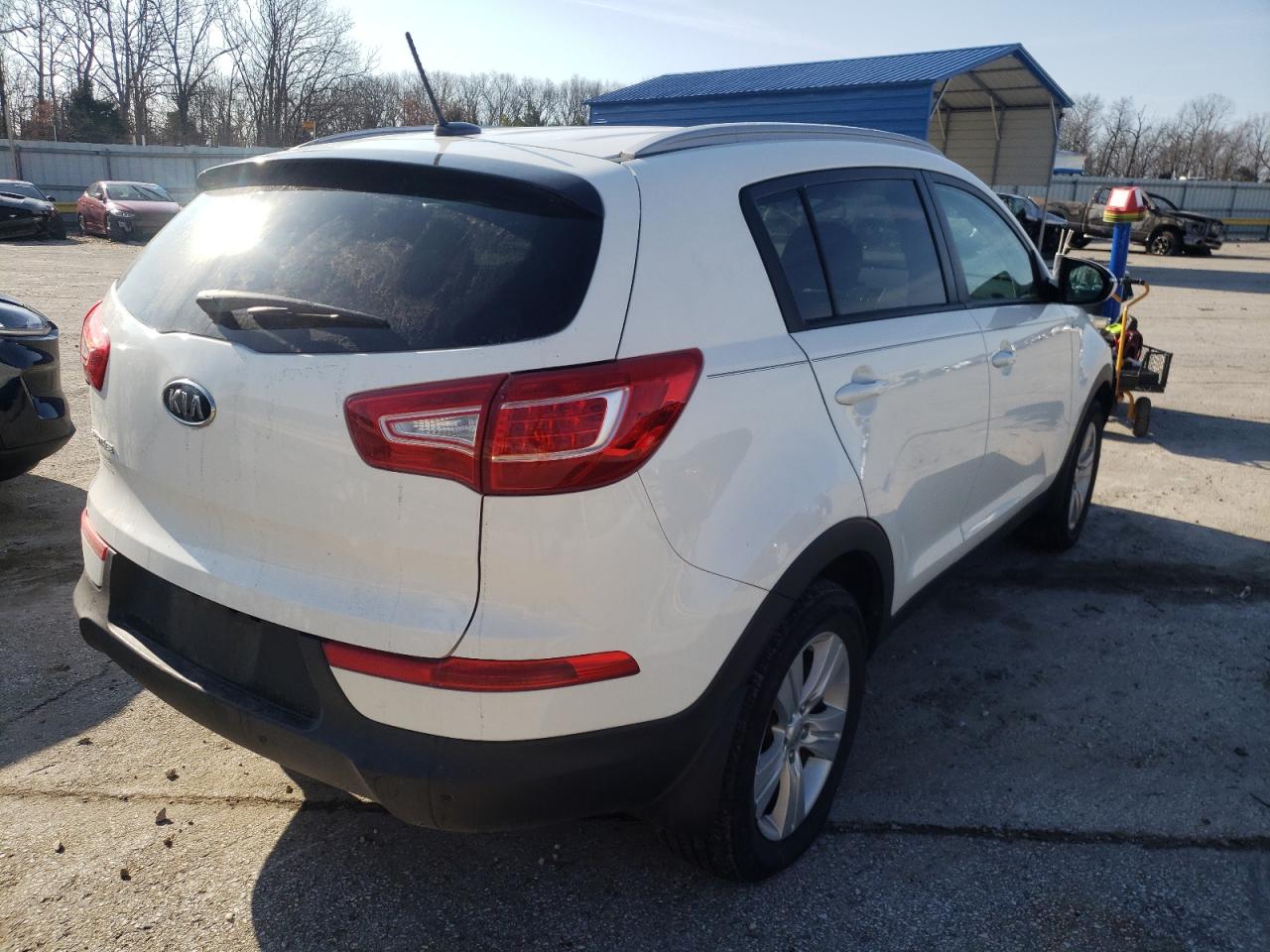 Photo 4 from auction – 2012 KIA SPORTAGE L with VIN KNDPBCA27C7250549