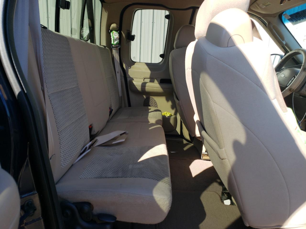 Photo 6 from auction – 2003 FORD F150 with VIN 1FTRX17W43NB05487
