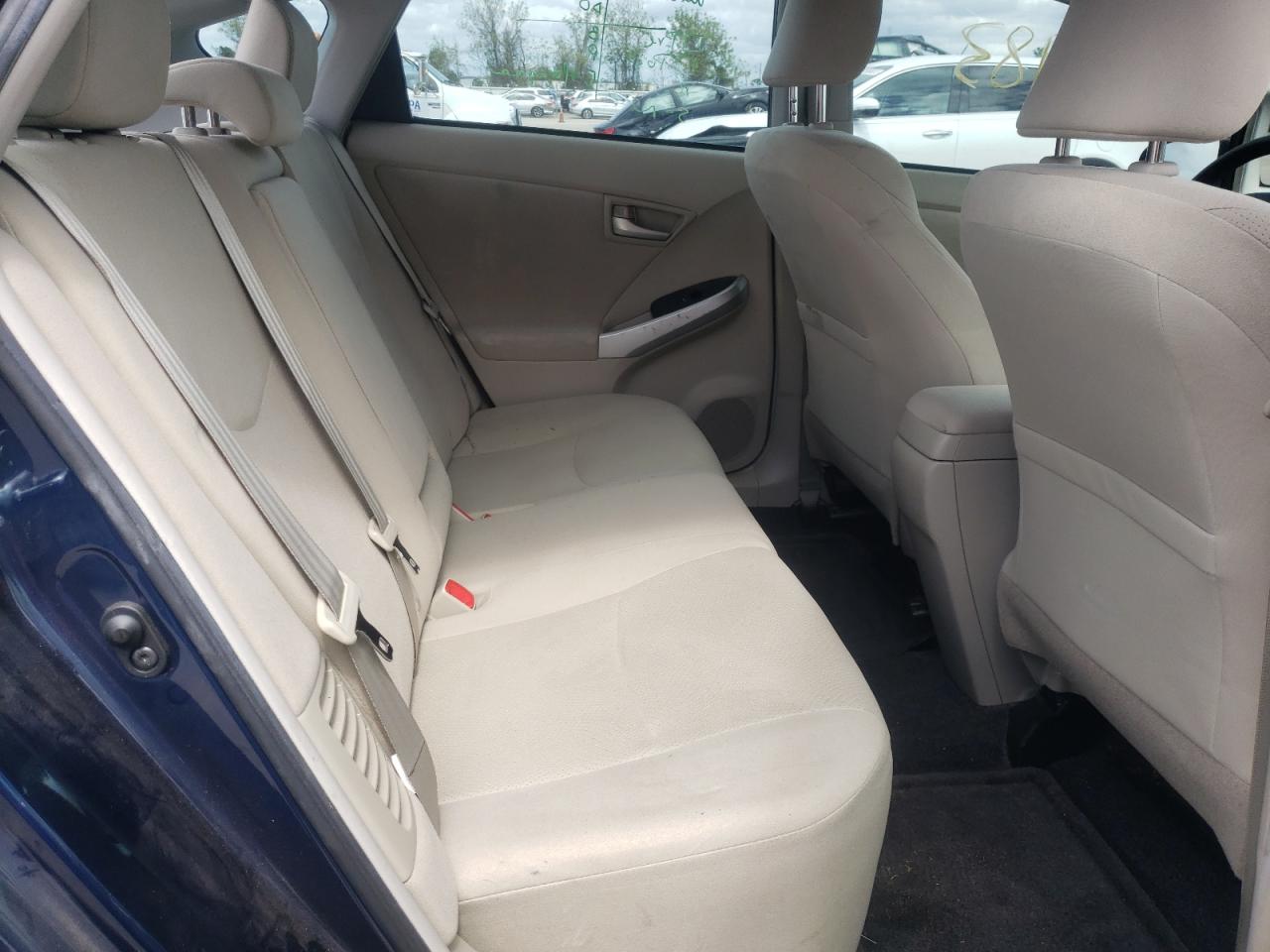 Photo 6 from auction – 2014 TOYOTA PRIUS with VIN JTDKN3DU5E1825574