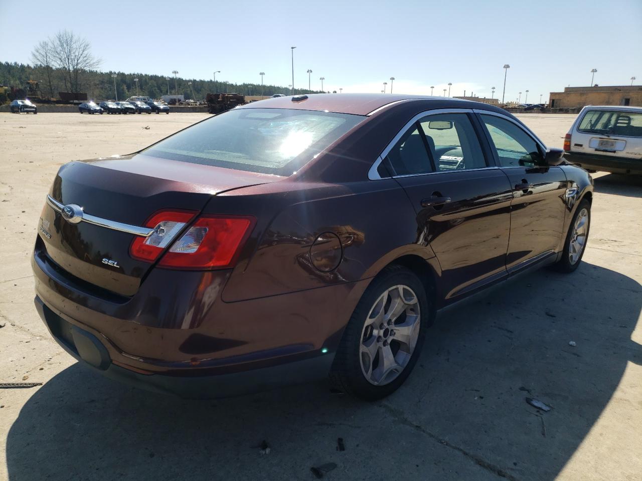 Photo 4 from auction – 2010 FORD TAURUS SEL with VIN 1FAHP2EW7AG146062