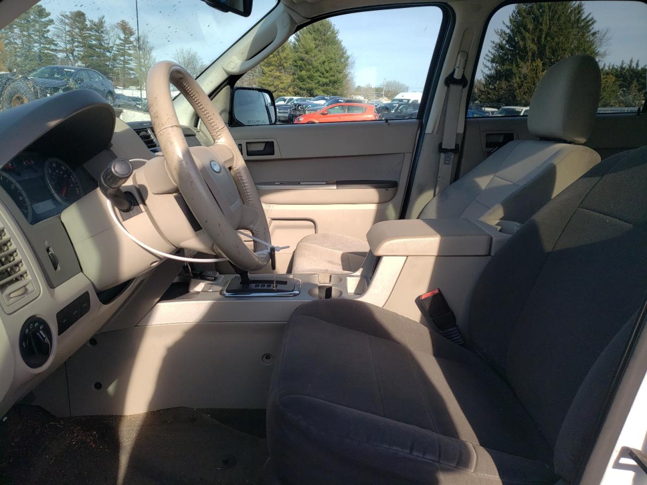 Photo 5 from auction – 2011 FORD ESCAPE HYB with VIN 1FMCU4K35BKC18387