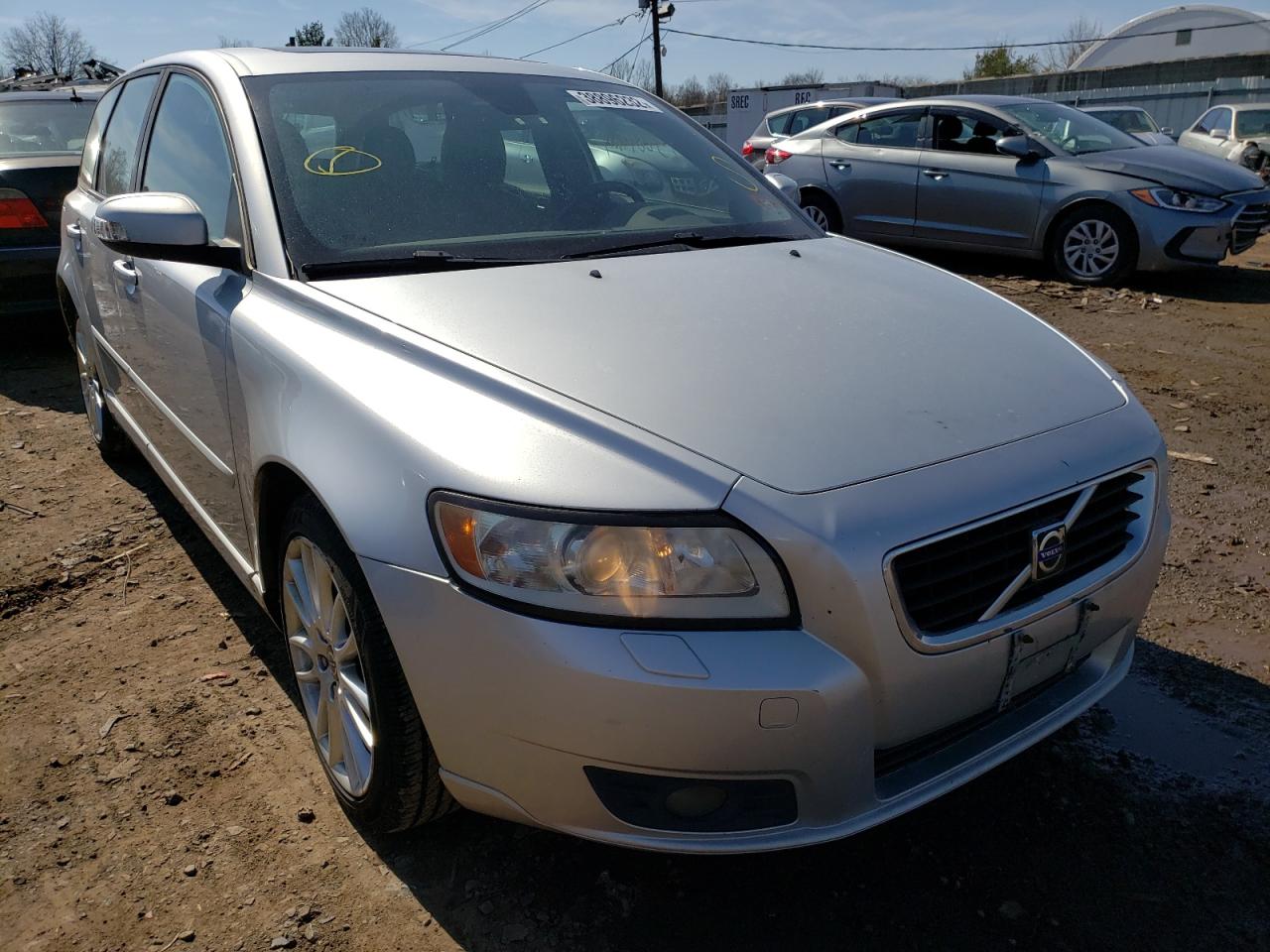 VOLVO V50 2.4I 2010 with VIN YV1390MW3A2526771 - Photo from auction