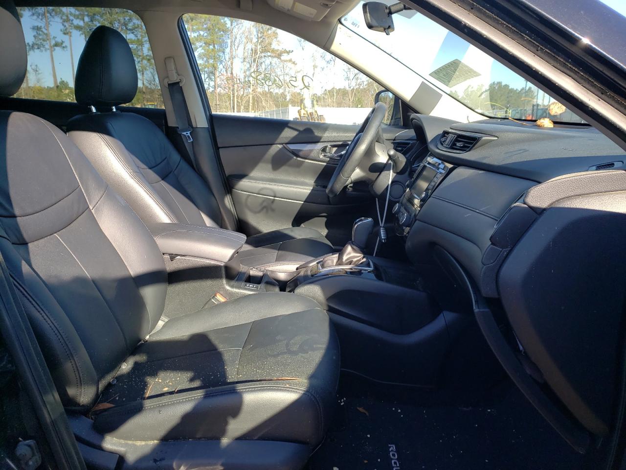 Photo 5 from auction – 2018 NISSAN ROGUE S with VIN KNMAT2MT7JP599001