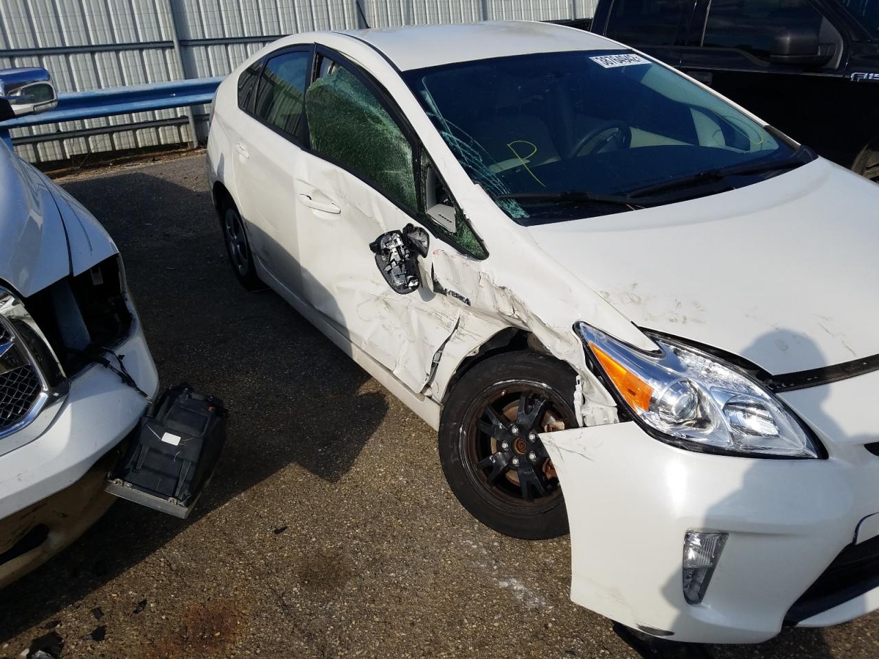 Photo 9 from auction – 2015 TOYOTA PRIUS with VIN JTDKN3DU7F0434224