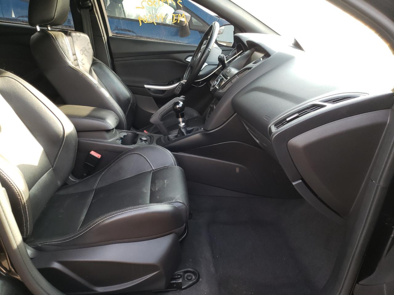 Photo 5 from auction – 2013 FORD FOCUS ST with VIN 1FADP3L97DL252041
