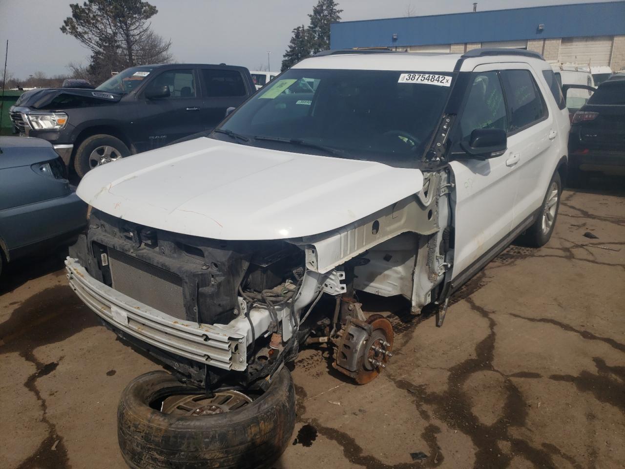 Photo 2 from auction – 2017 FORD EXPLORER X with VIN 1FM5K7D81HGC53500