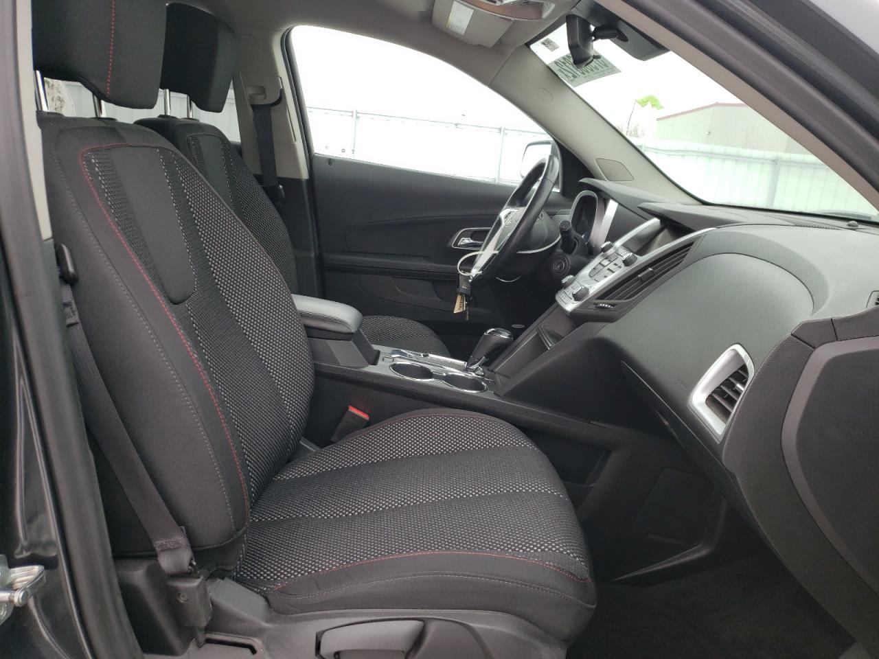 Photo 5 from auction – 2017 CHEVROLET EQUINOX LT with VIN 2GNFLFEKXH6135110