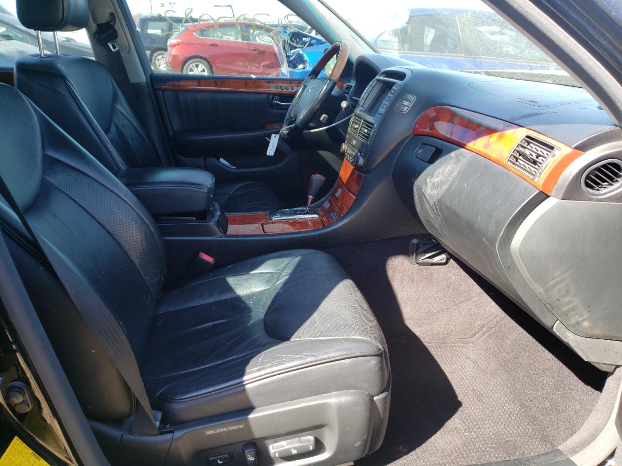 Photo 5 from auction – 2004 LEXUS LS 430 with VIN JTHBN36F740169086