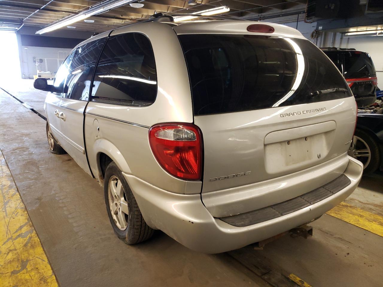 Photo 3 from auction – 2006 DODGE GRAND CARA with VIN 2D4GP44L86R616780