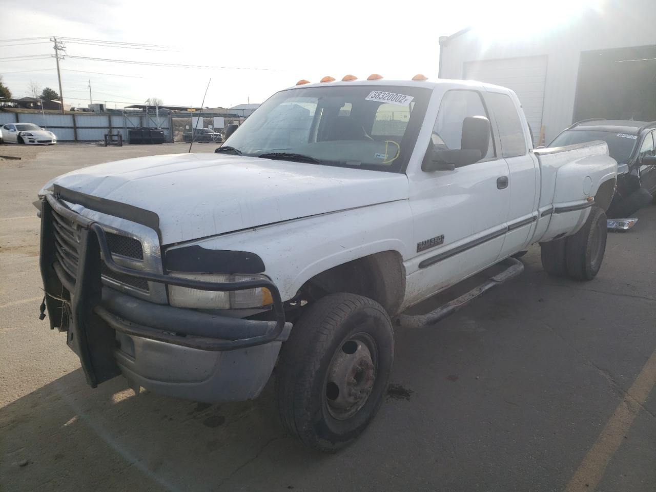 Photo 2 from auction – 1999 DODGE RAM 3500 with VIN 1B7MF336XXJ510135