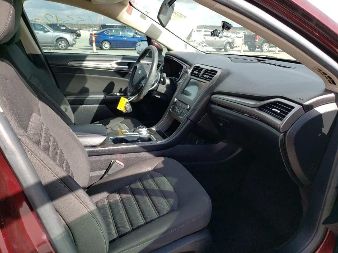 Photo 5 from auction – 2017 FORD FUSION SE with VIN 3FA6P0HD5HR273532