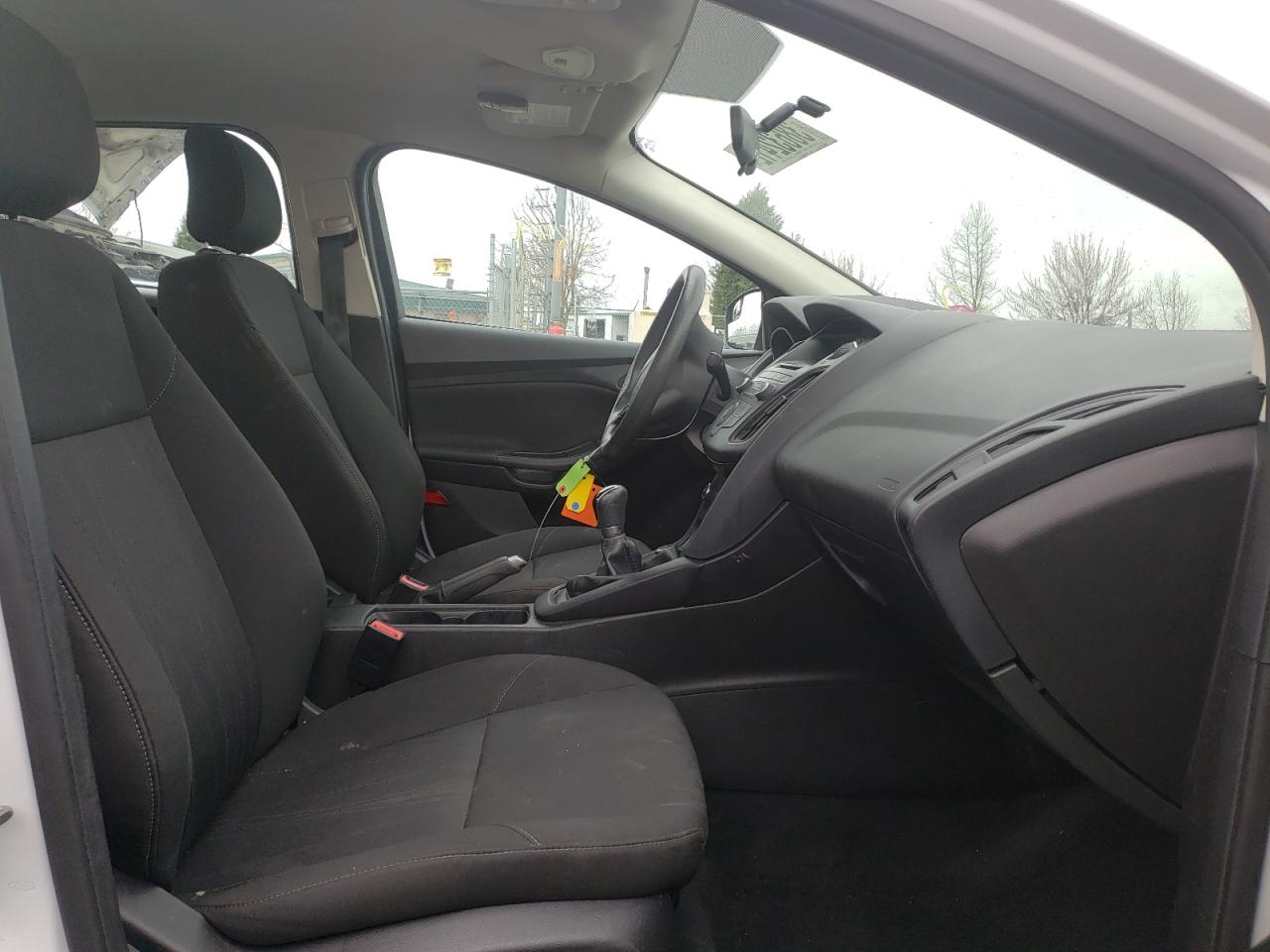 Photo 5 from auction – 2015 FORD FOCUS S with VIN 1FADP3E27FL375731