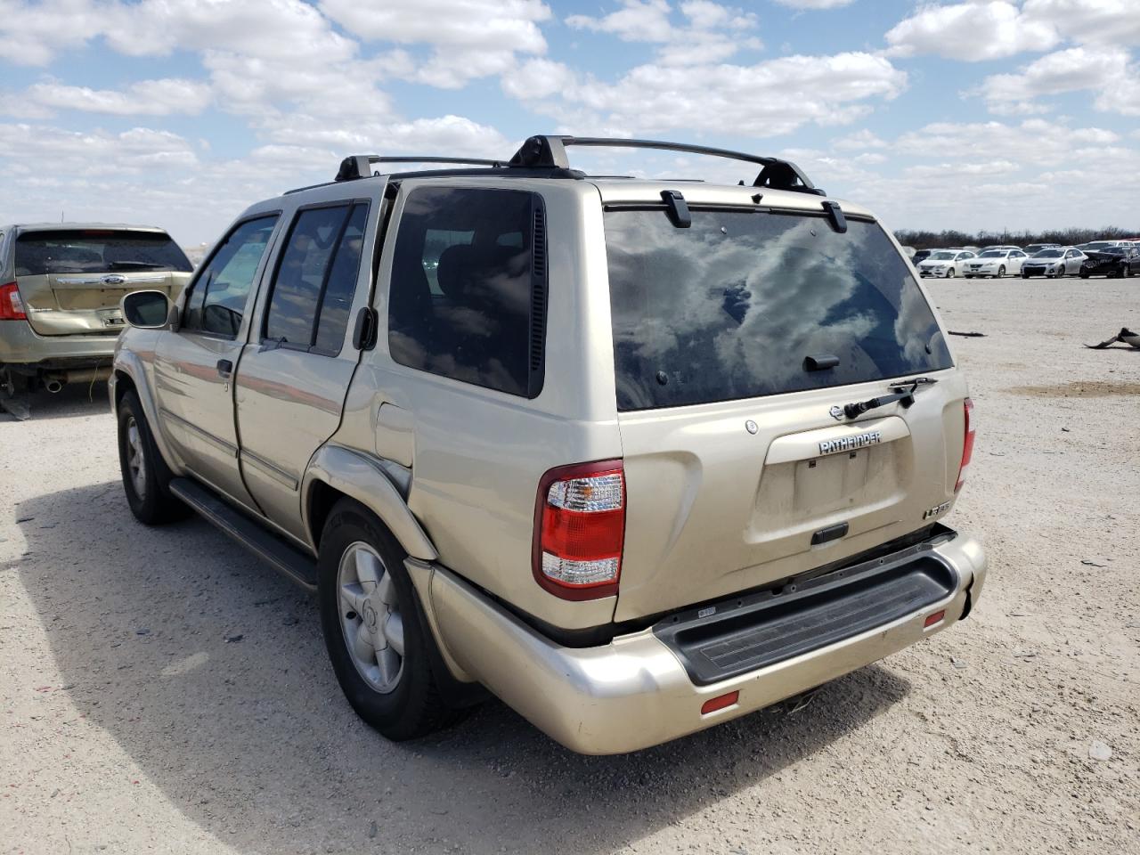 Photo 3 from auction – 2001 NISSAN PATHFINDER with VIN JN8DR09Y21W582976