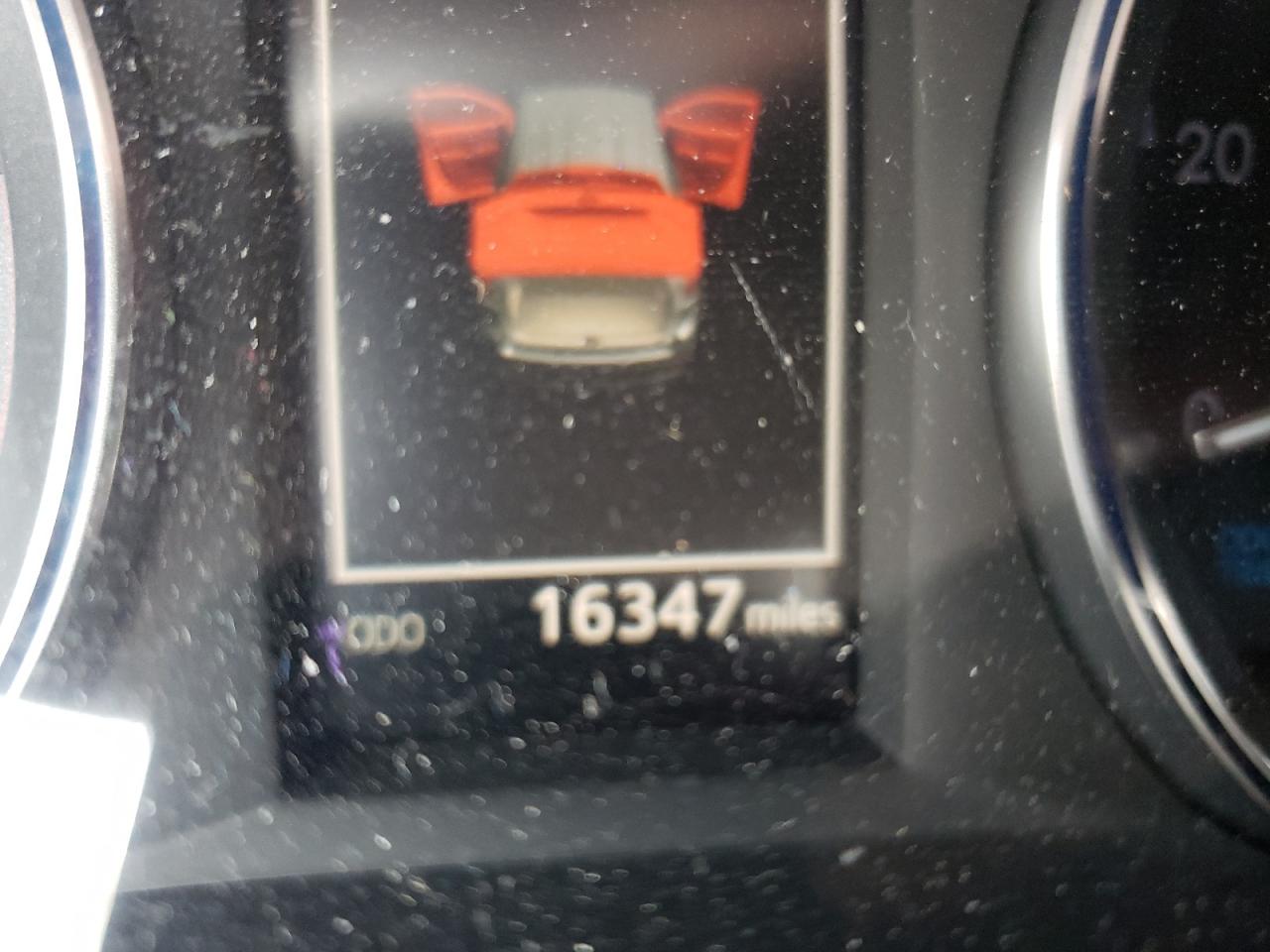 Photo 8 from auction – 2019 TOYOTA HIGHLANDER with VIN 5TDJZRFH6KS583105