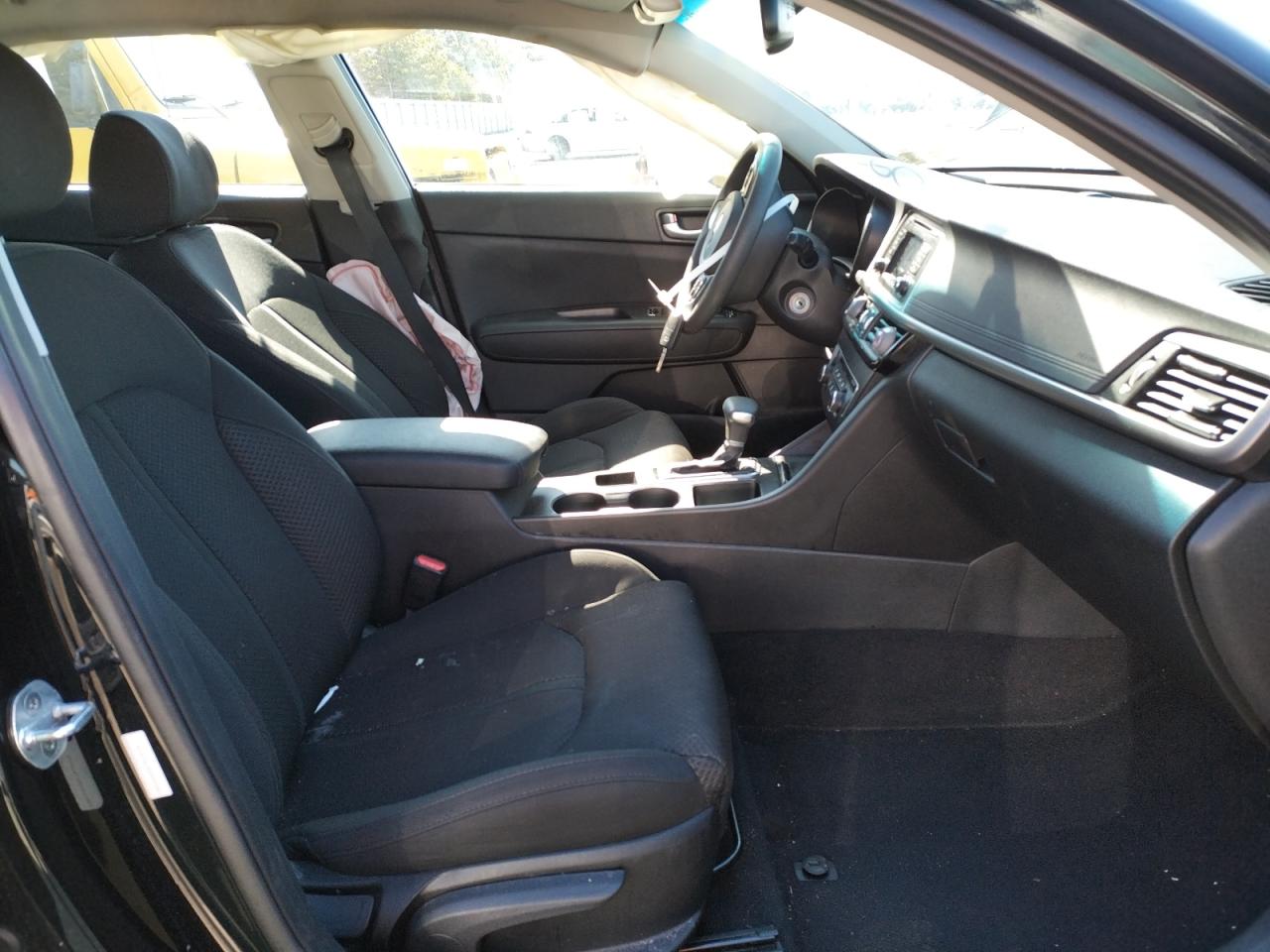 Photo 5 from auction – 2016 KIA OPTIMA LX with VIN 5XXGT4L30GG092383