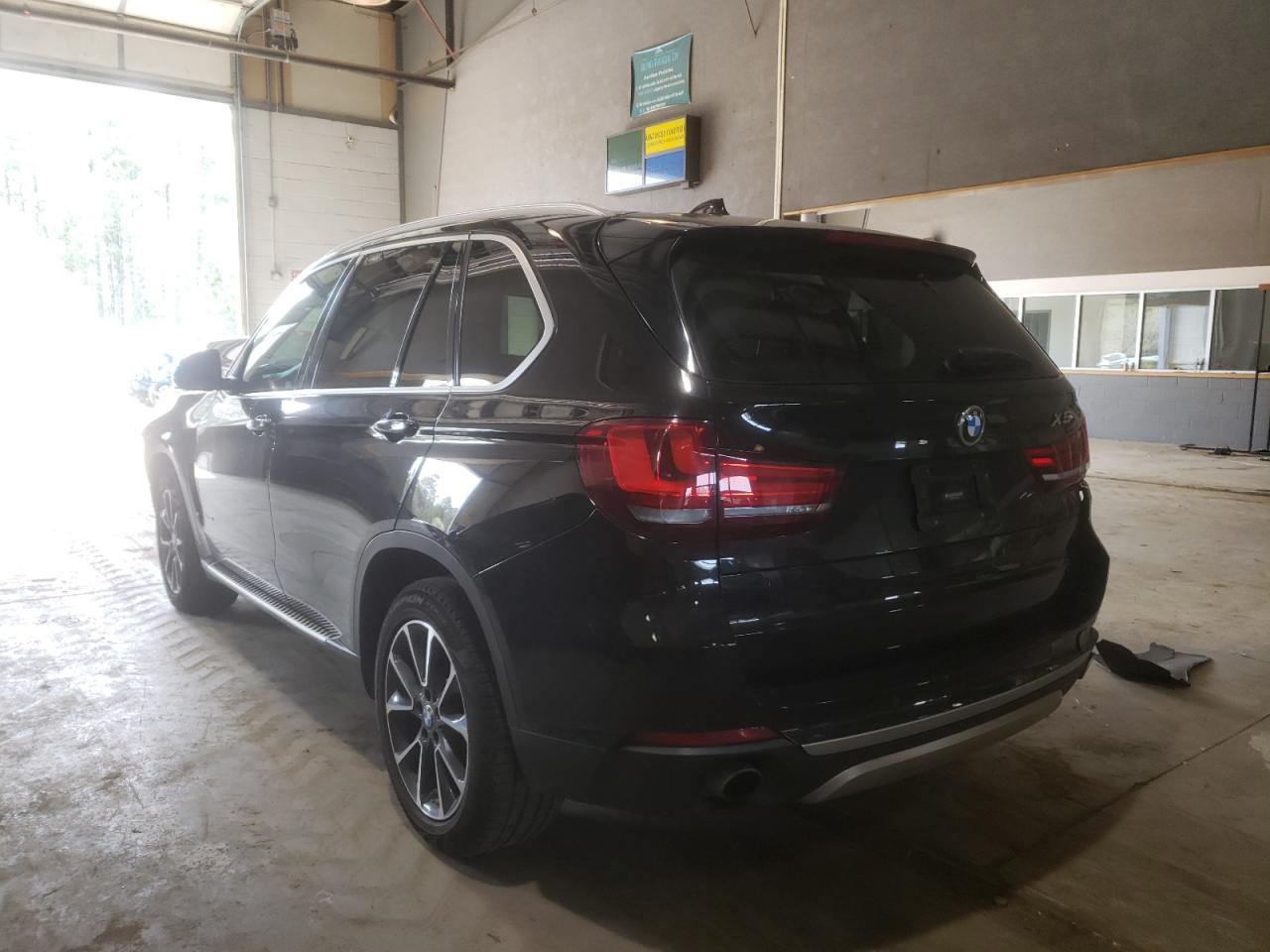 Photo 3 from auction – 2015 BMW X5 XDRIVE3 with VIN 5UXKR0C50F0P13834