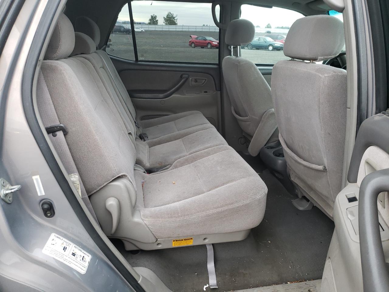 Photo 6 from auction – 2002 TOYOTA SEQUOIA SR with VIN 5TDBT44A62S065641