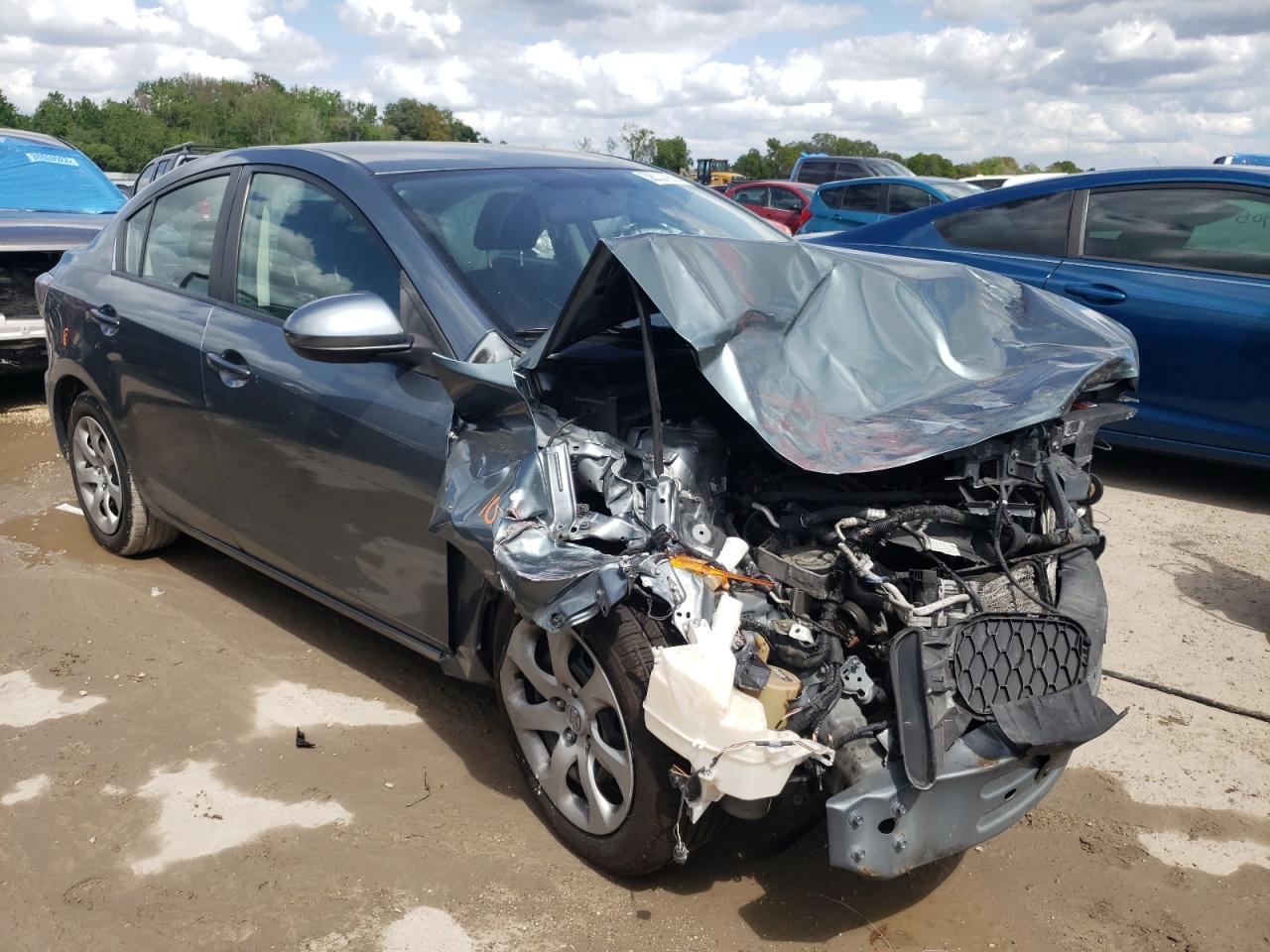 MAZDA 3 I 2013 z numerem VIN JM1BL1TF8D1727313 - Zdjęcie z aukcji