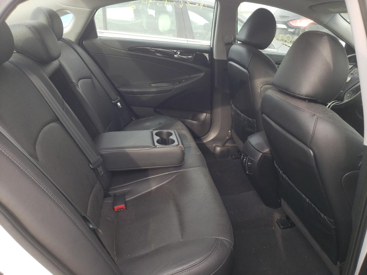 Photo 6 from auction – 2014 HYUNDAI SONATA SE with VIN 5NPEC4AC3EH888167
