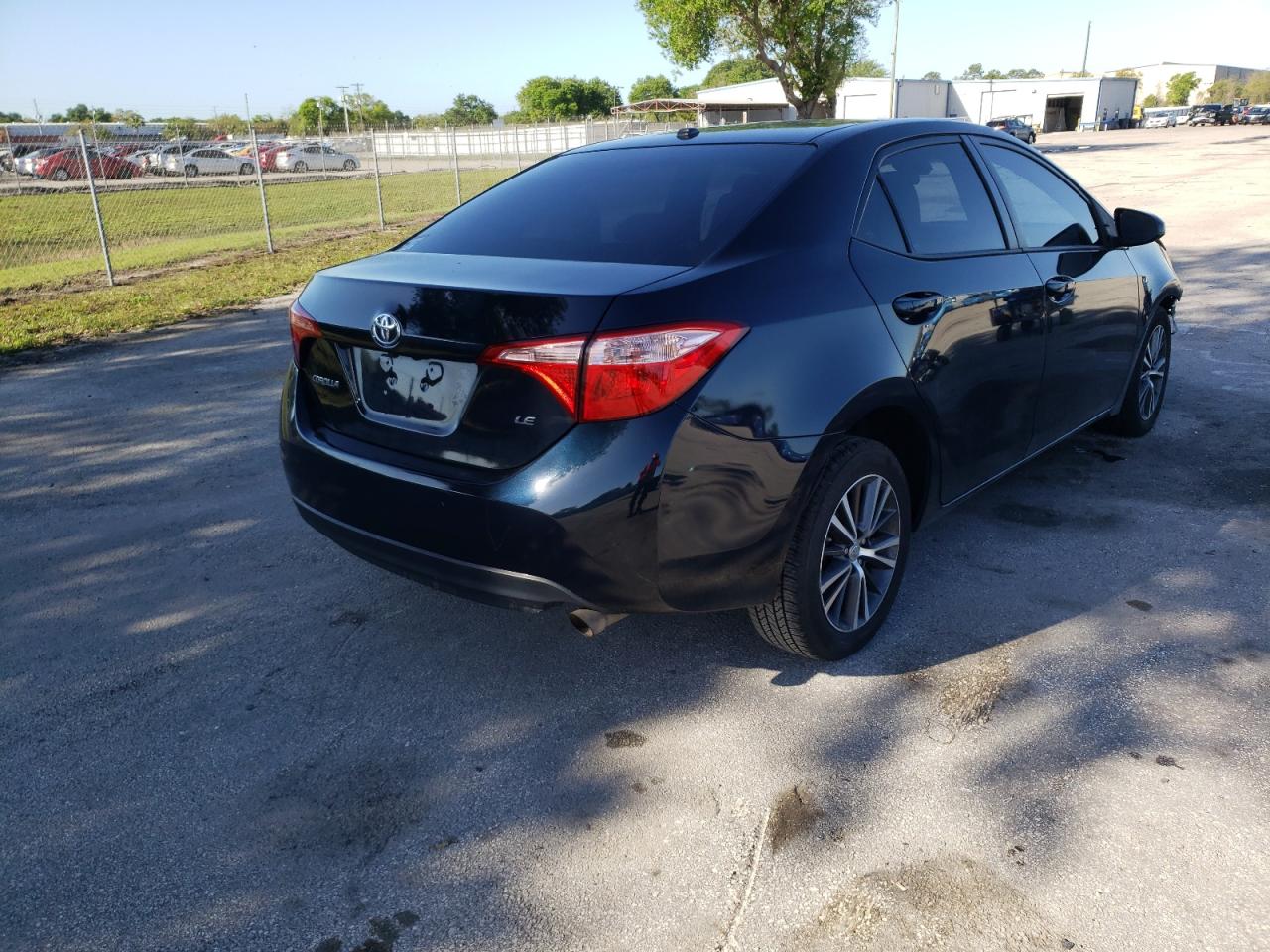 Photo 4 from auction – 2018 TOYOTA COROLLA L with VIN 2T1BURHEXJC975131