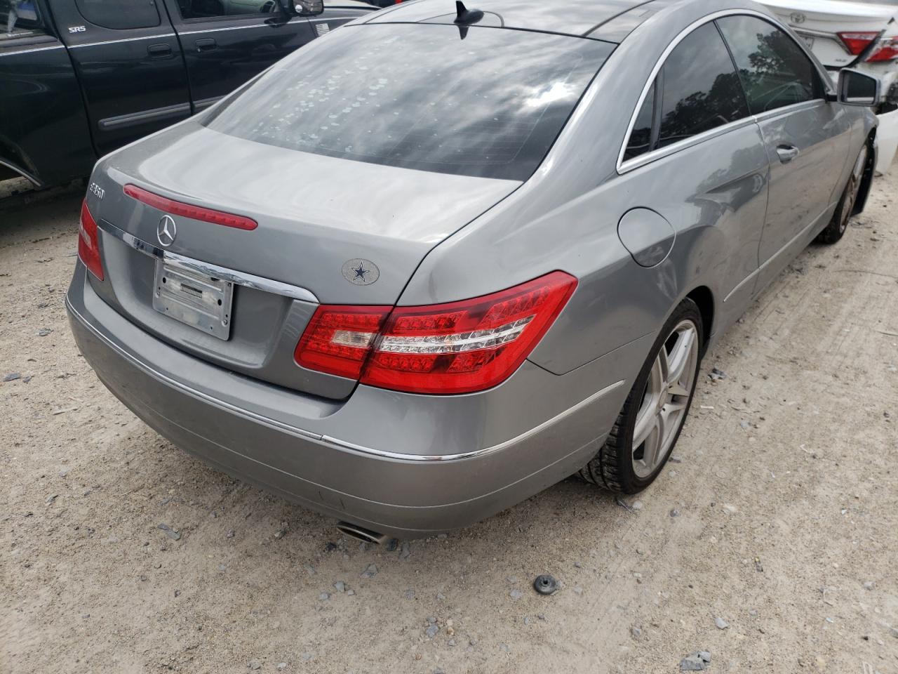Photo 4 from auction – 2011 MERCEDES-BENZ E 350 with VIN WDDKJ5GB2BF097167
