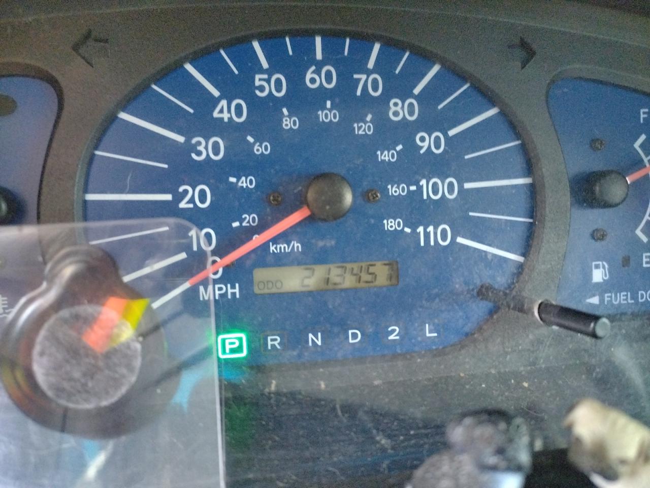 Photo 8 from auction – 2003 TOYOTA SIENNA CE with VIN 4T3ZF19C03U508476