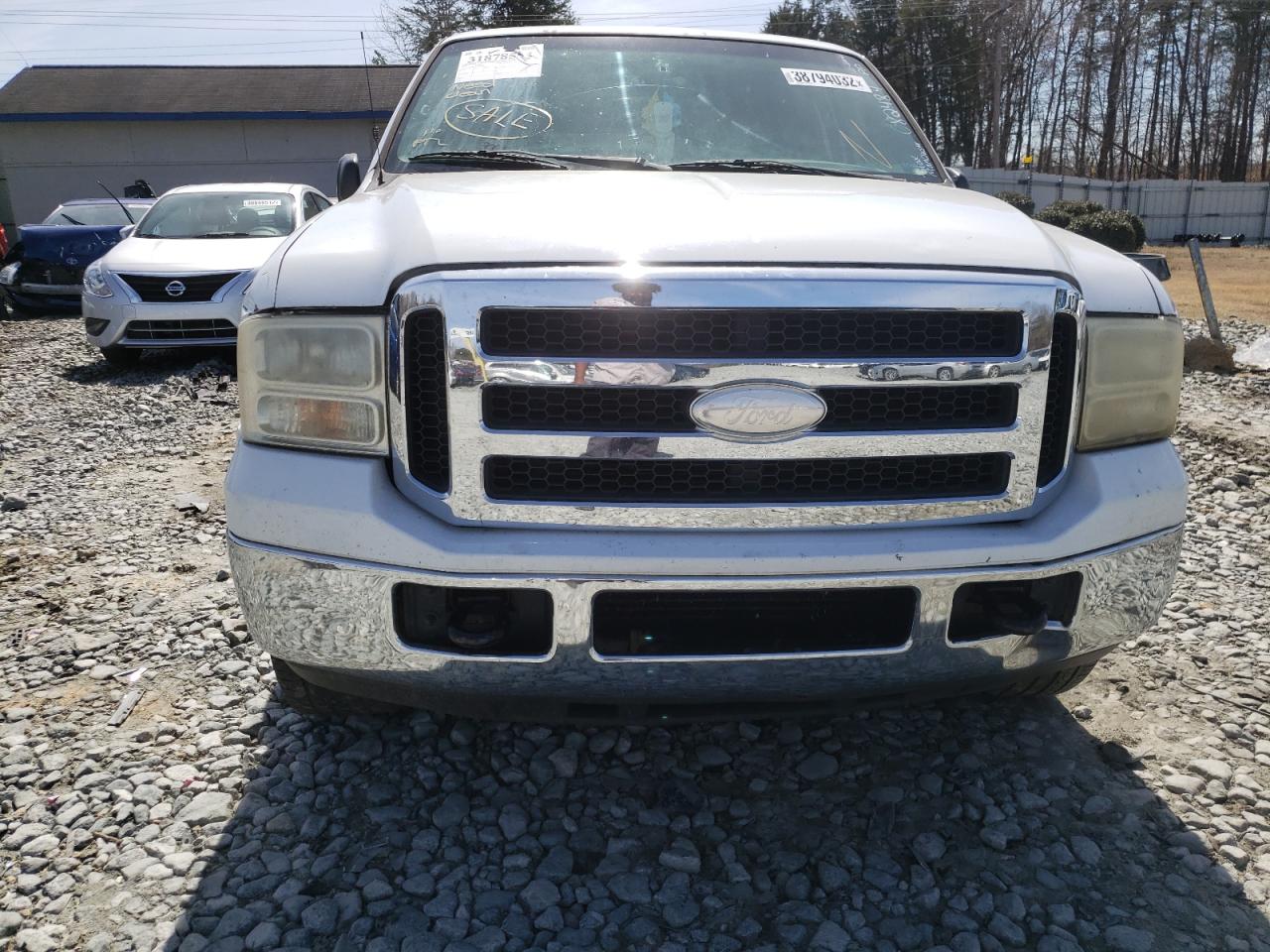 Photo 9 from auction – 2005 FORD EXCURSION with VIN 1FMNU40L65EC82484